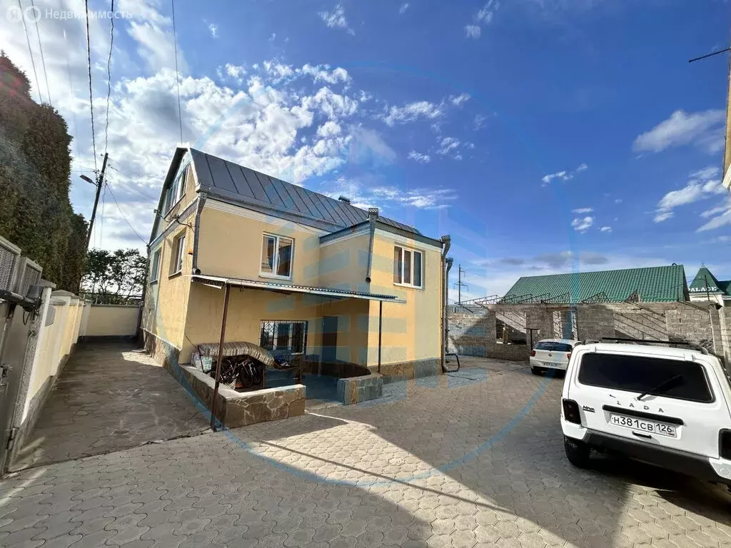 Дом в Ессентукская, Радужная улица (325 м) - Фото 1