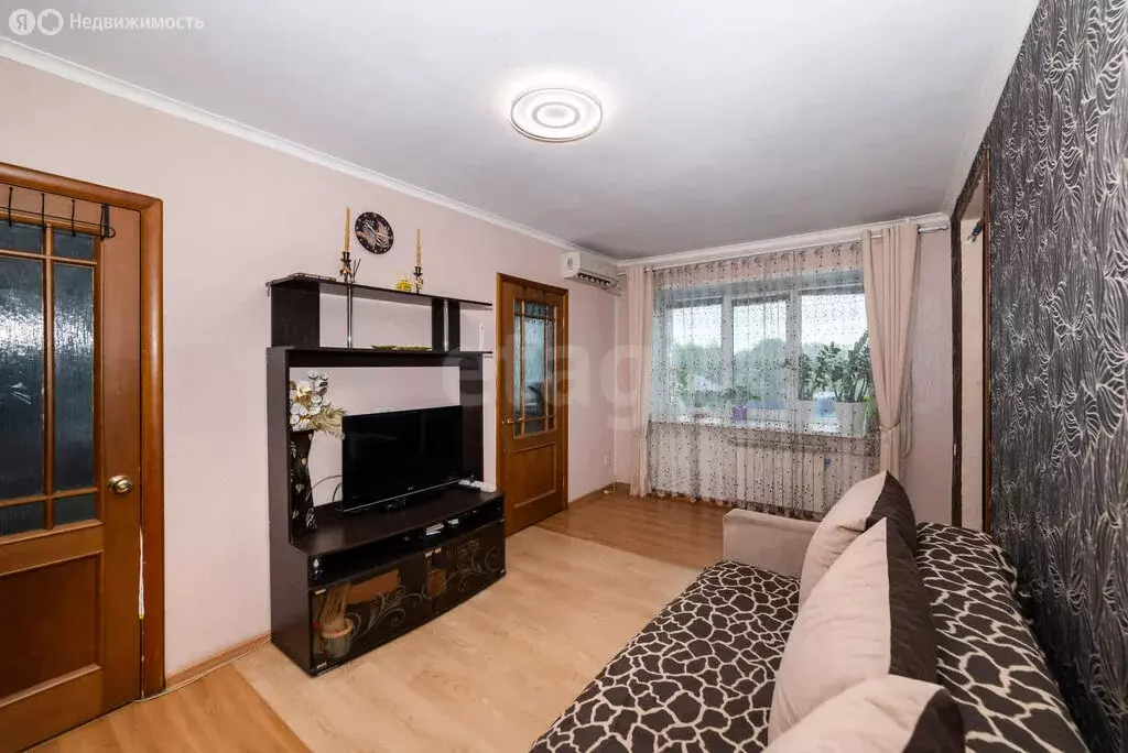 2-комнатная квартира: Курган, улица Пушкина, 49 (42 м) - Фото 1