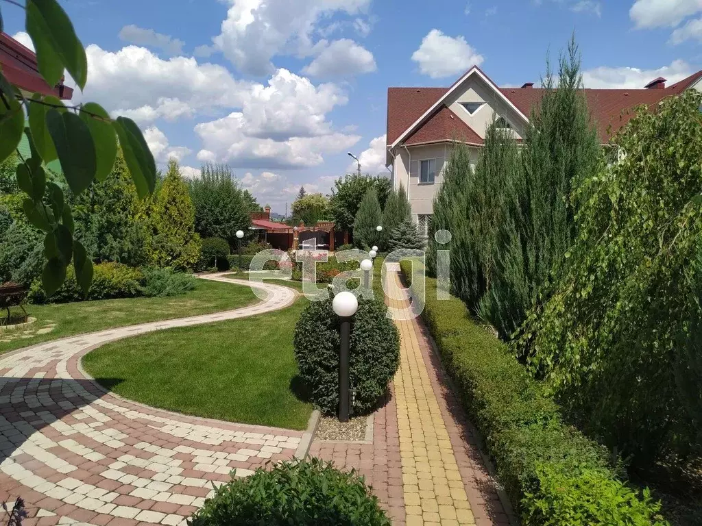 Дом в Белгородская область, Белгород Академическая ул., 2 (370 м) - Фото 0