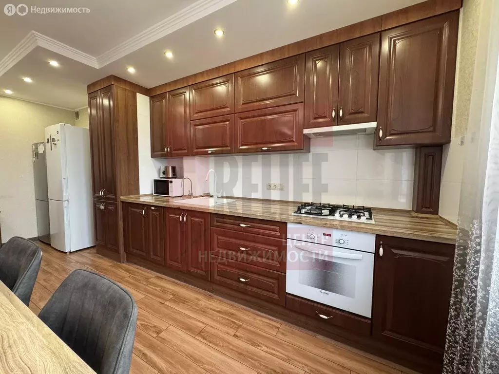 3-комнатная квартира: Калининград, улица 9 Апреля, 88А (118 м) - Фото 2