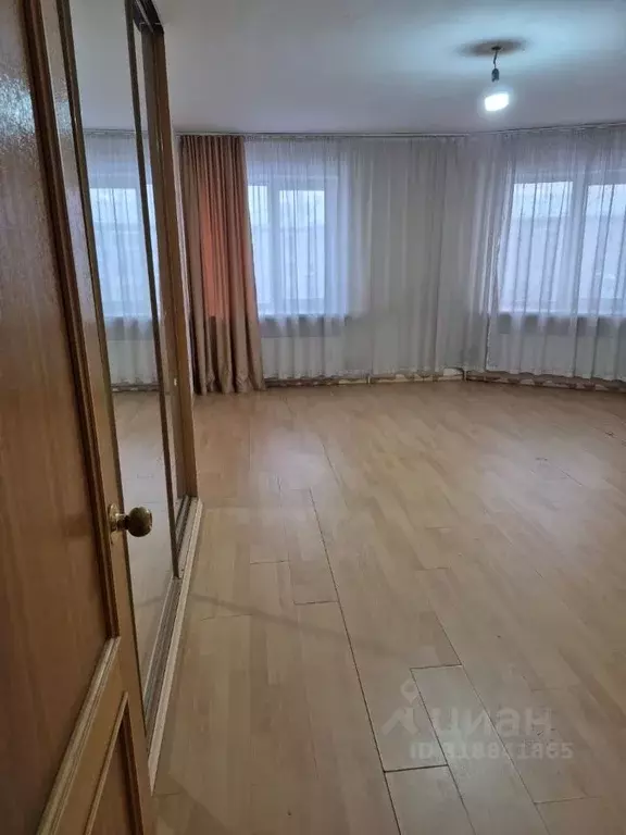 2-к кв. Бурятия, Улан-Удэ Сосновая ул., 14 (73.6 м) - Фото 1