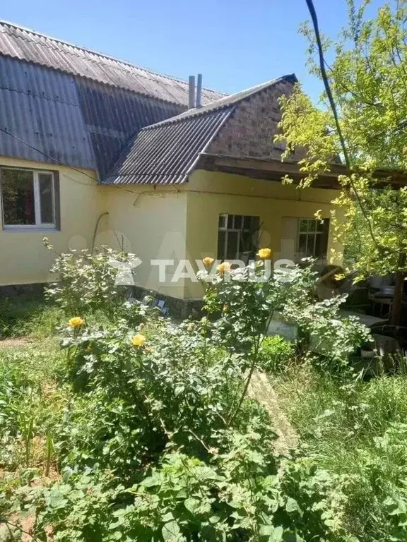 Дом в Крым, Симферопольский район, с. Урожайное ул. Амет-Хана Султана ... - Фото 2