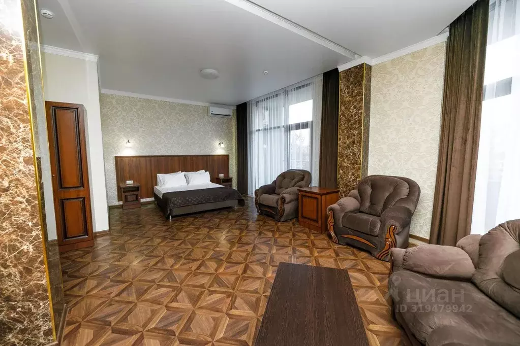 1-к кв. Краснодарский край, Геленджик Солнцедарская ул., 1/1 (52.0 м) - Фото 0