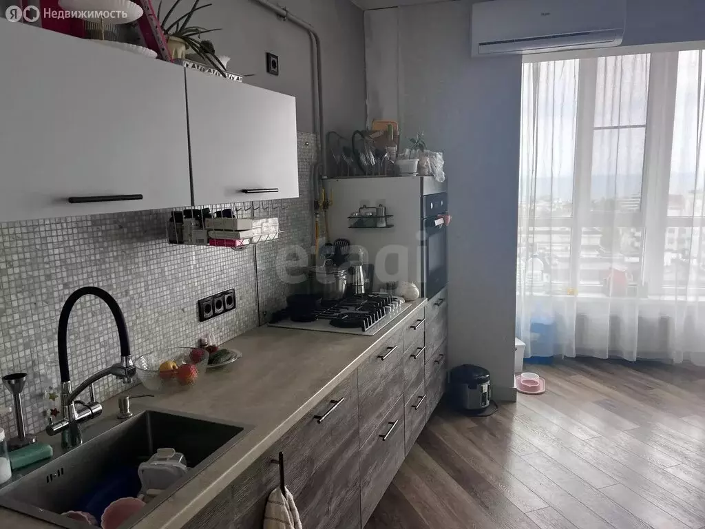 3-комнатная квартира: село Мысхако, Шоссейная улица, 27 (89.9 м) - Фото 1