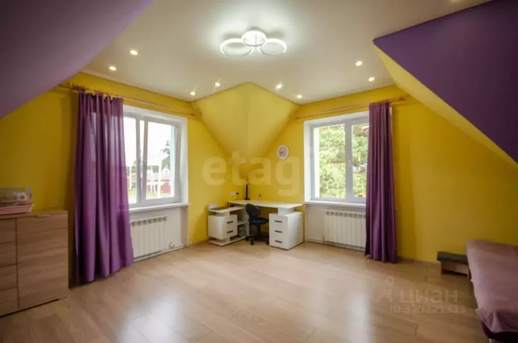 Дом в Тюменская область, Ялуторовский муниципальный округ, с. Памятное ... - Фото 1