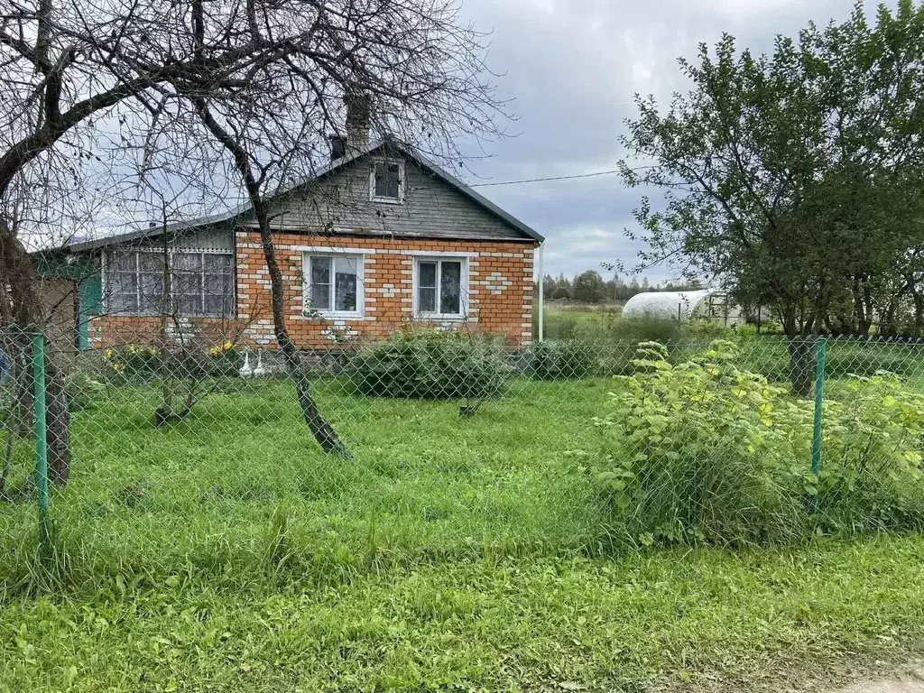 Дом в Псковская область, Псковский район, Ядровская волость, д. ... - Фото 1