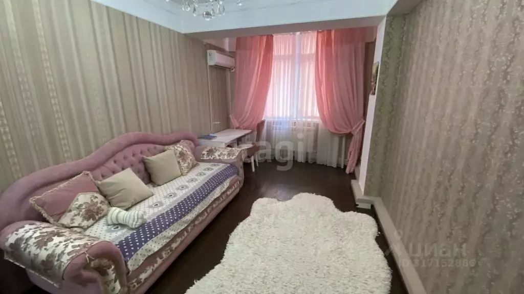 1-к кв. Дагестан, Махачкала ул. Шелковая, 17 (50.0 м) - Фото 0
