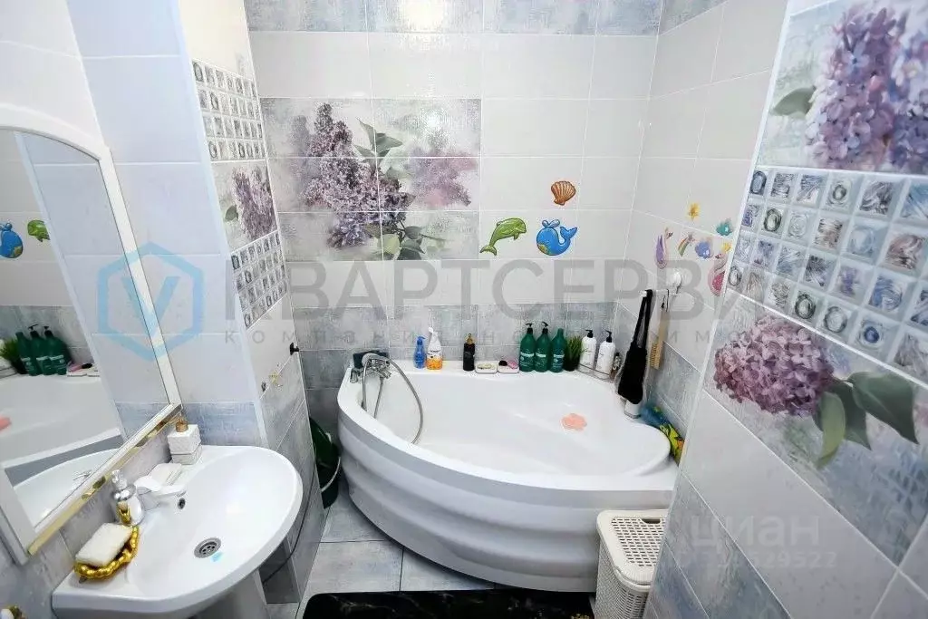 2-к кв. Омская область, Омск Мельничная ул., 87к1 (75.4 м) - Фото 1