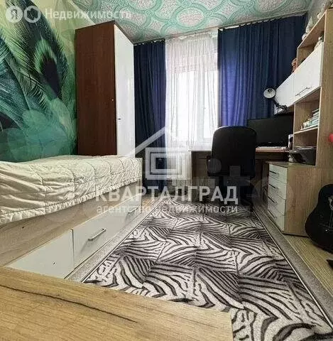 3-комнатная квартира: Саяногорск, микрорайон Центральный, 1 (65 м) - Фото 1