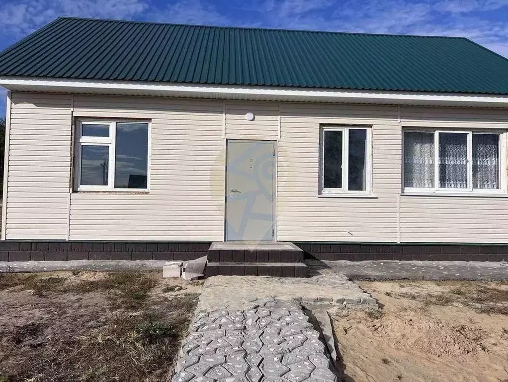 Дом в Белгородская область, Старооскольский городской округ, с. ... - Фото 1