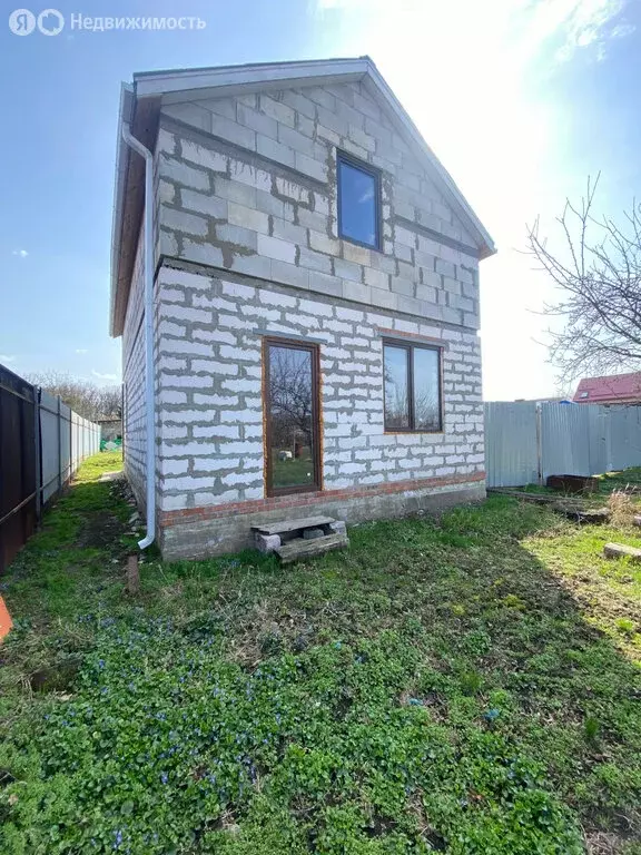 Дом в село Кулешовка, Первомайская улица (120 м) - Фото 1