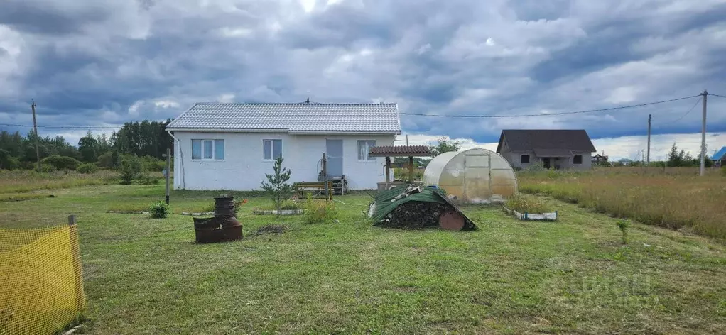 Дом в Новгородская область, Шимский район, Подгощское с/пос, д. Коломо ... - Фото 1
