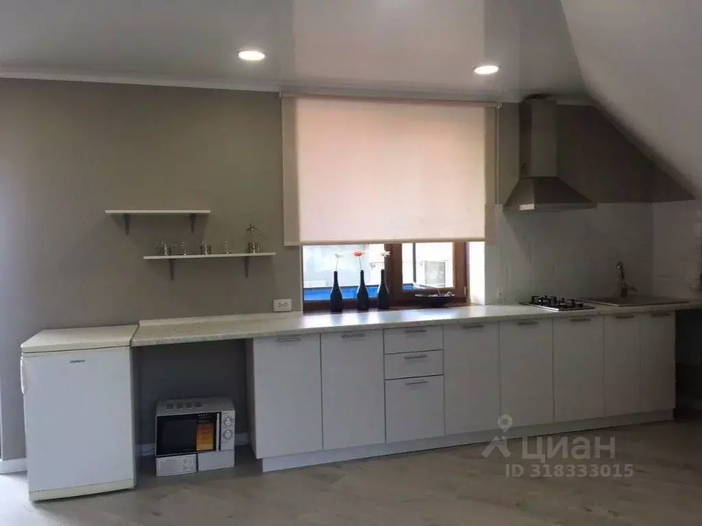 2-к кв. Крым, Симферополь ул. Сельвинского, 66 (65.5 м) - Фото 0