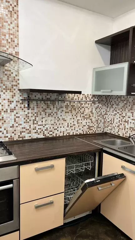 2-к. квартира, 60 м, 2/8 эт. - Фото 1