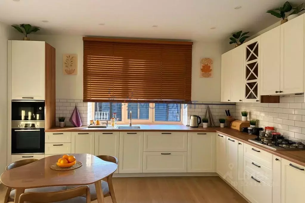 Дом в Чувашия, Чебоксары ул. Беззубова (165 м) - Фото 1