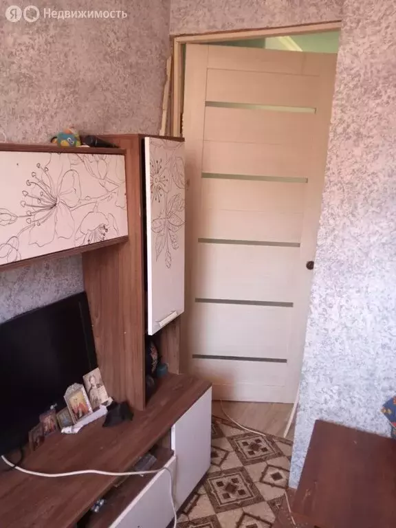3-комнатная квартира: Шелехов, 6-й квартал, 23 (60 м) - Фото 0