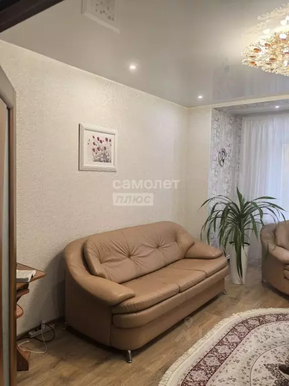 2-к кв. Ханты-Мансийский АО, Сургут Игоря Киртбая ул., 5/2 (60.1 м) - Фото 1