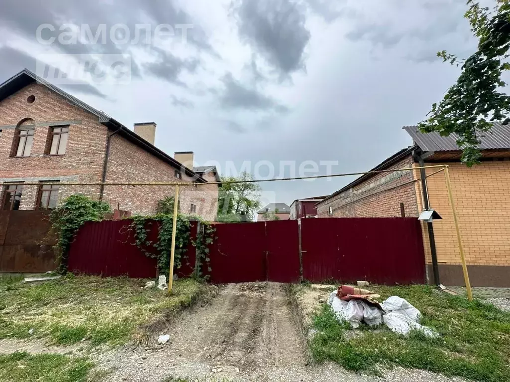 Участок в Чеченская республика, Грозный ул. Мовлида Алероевича ... - Фото 0