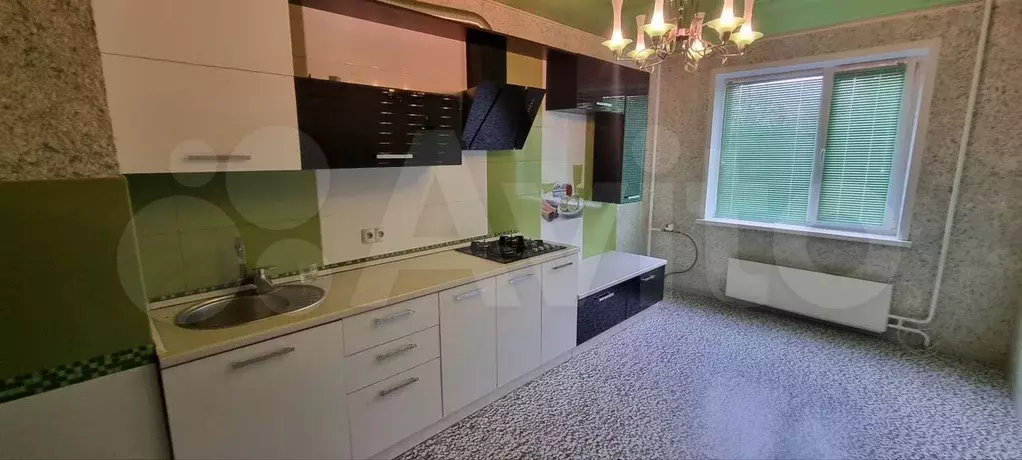 3-к. квартира, 90 м, 3/10 эт. - Фото 1