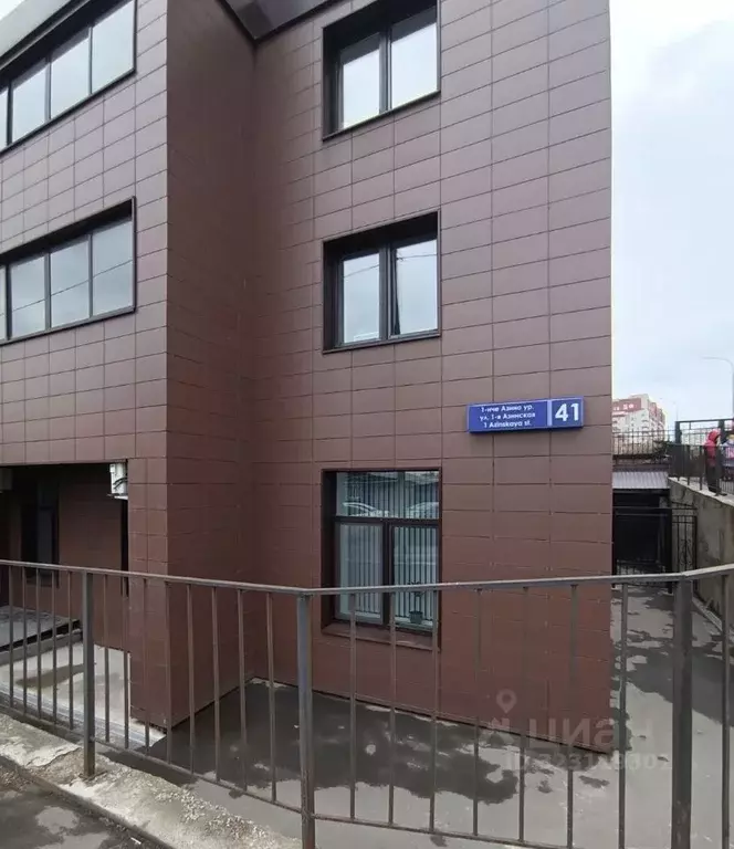 Помещение свободного назначения в Татарстан, Казань ул. 1-я Азинская, ... - Фото 1