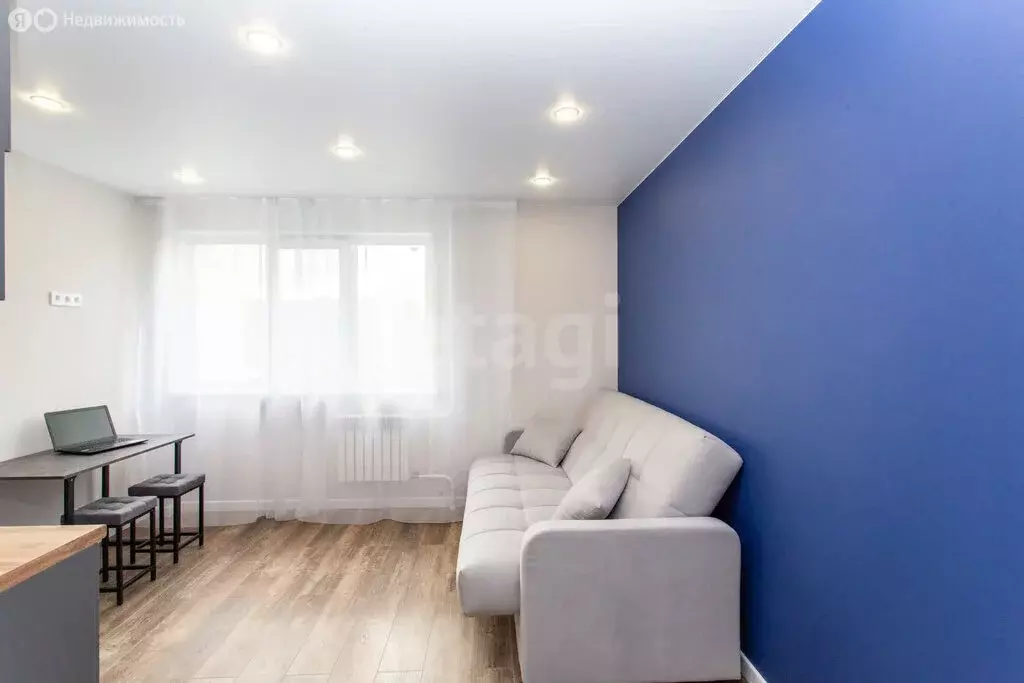 Квартира-студия: Тобольск, 15-й микрорайон, 22 (22 м) - Фото 1
