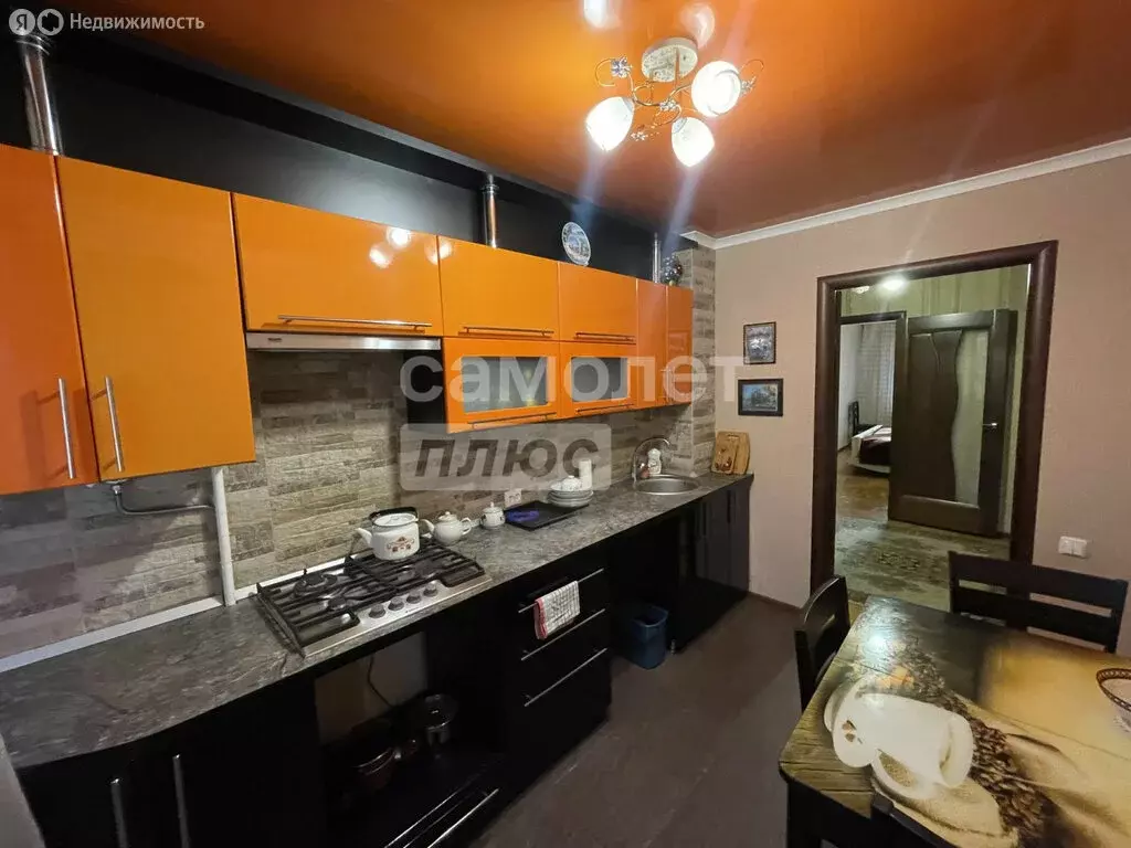 3-комнатная квартира: Майкоп, улица 12 Марта, 130к2 (64.2 м) - Фото 2