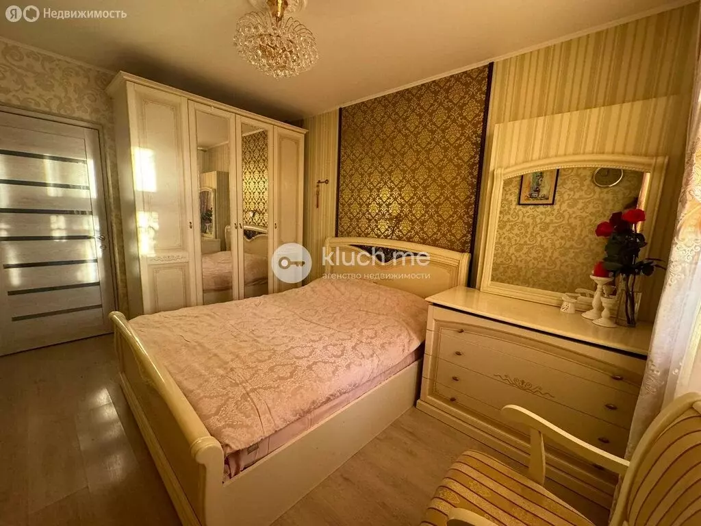 3-комнатная квартира: Казань, проспект Победы, 210А (69 м) - Фото 0