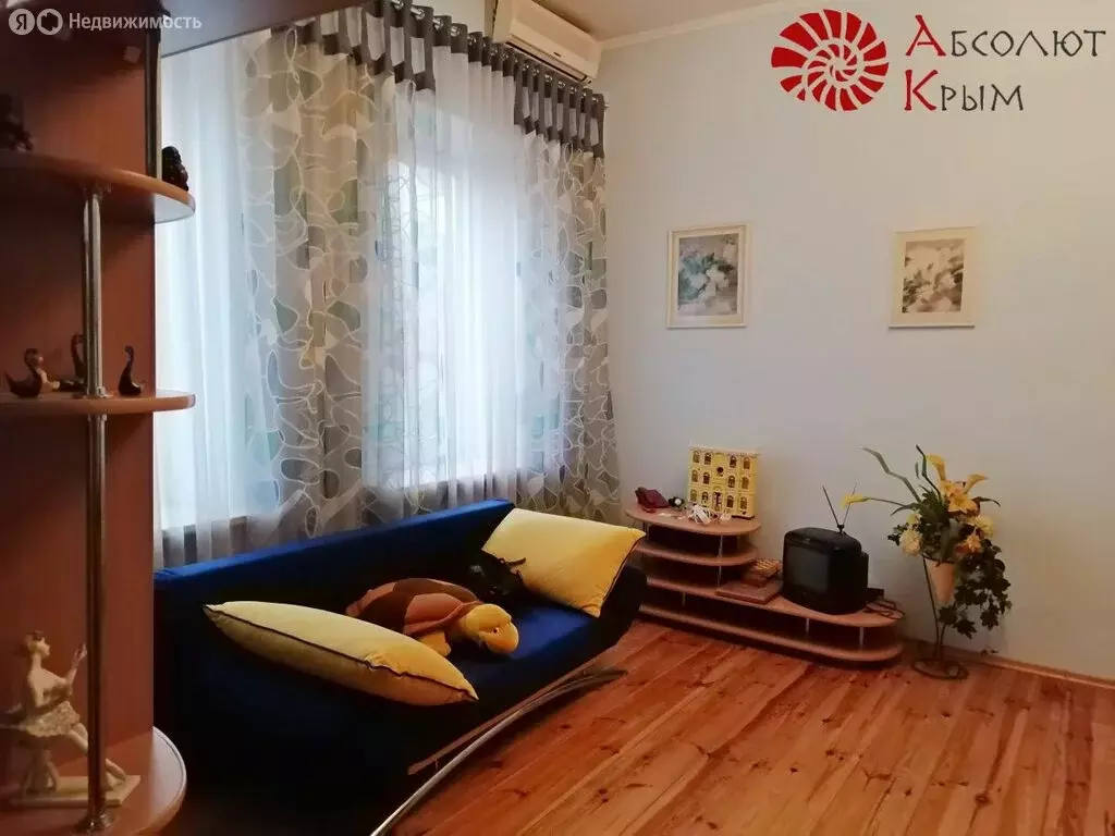 2-комнатная квартира: Феодосия, Красноармейская улица, 13 (80.2 м) - Фото 1