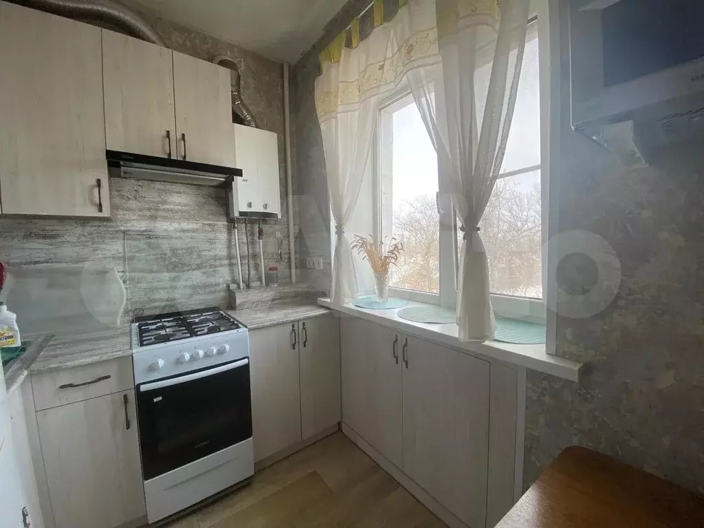 3-к. квартира, 60 м, 4/5 эт. - Фото 0