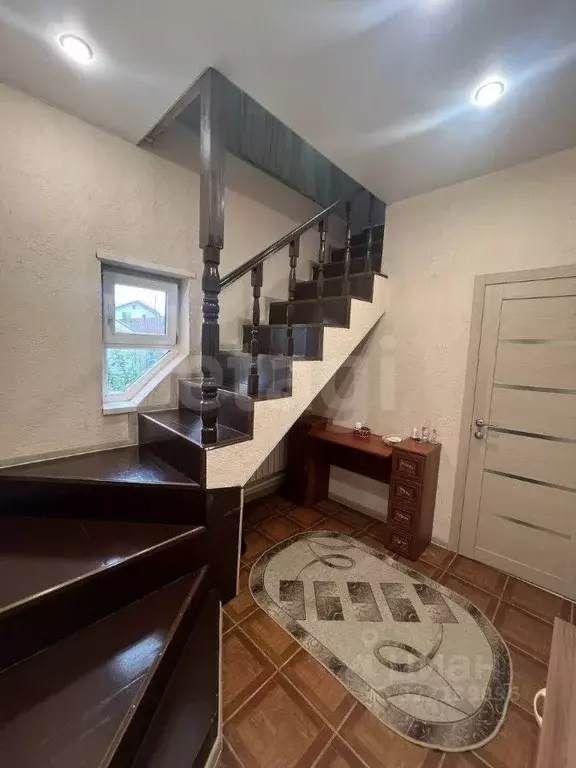 Дом в Тюменская область, Тюмень Промышленная ул. (100 м) - Фото 1