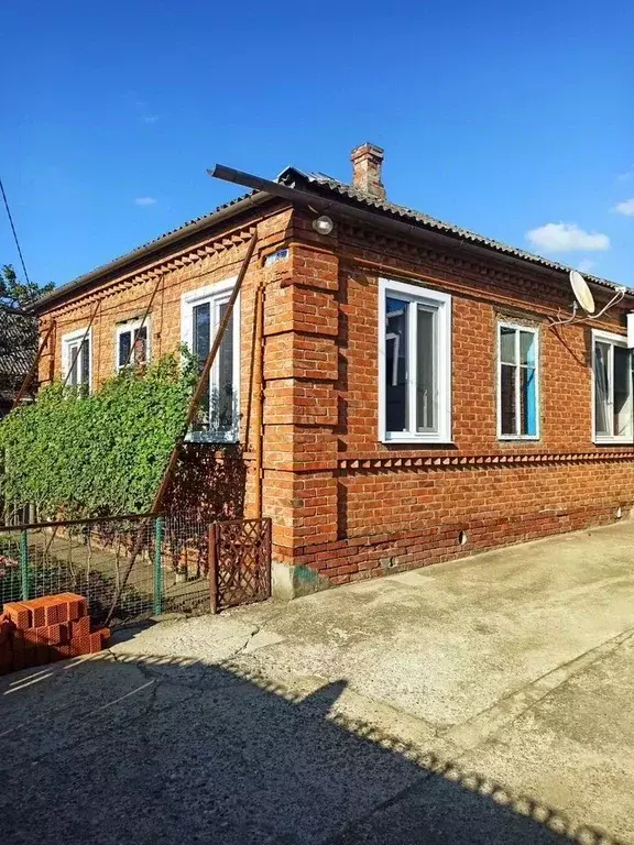 Дом в Краснодарский край, Кореновск Платнировская ул. (60 м) - Фото 1