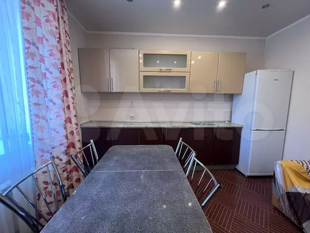 2-к. квартира, 52 м, 1/3 эт. - Фото 1