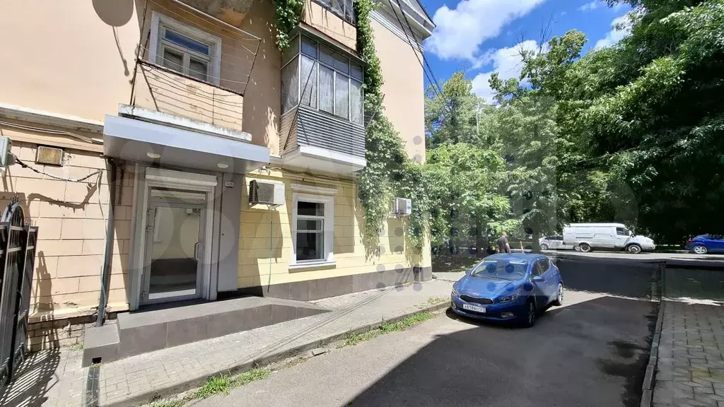 Помещение на Красной, свой вход, трафик, 53 кв. м - Фото 1