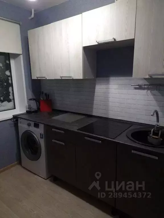 2-к кв. Мурманская область, Кировск ул. 50 лет Октября, 13 (50.0 м) - Фото 0