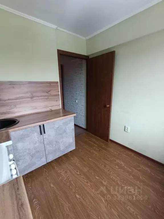 3-к кв. Омская область, Омск Заозерный мкр, ул. Бородина, 37 (46.8 м) - Фото 1