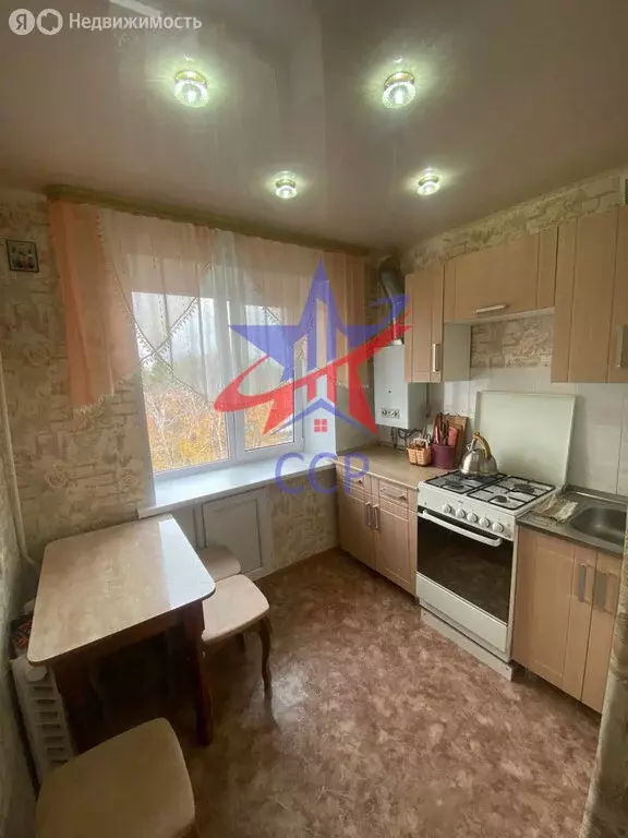 3-комнатная квартира: Стерлитамак, улица Чехова, 8А (50.1 м) - Фото 0