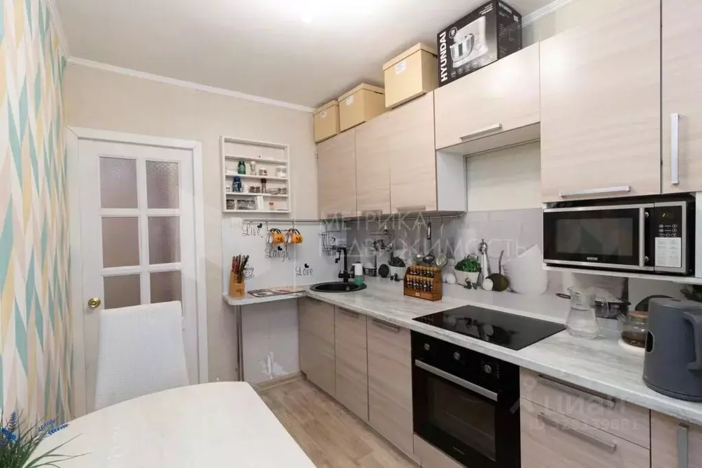 3-к кв. Тюменская область, Тюмень ул. Монтажников, 16 (65.1 м) - Фото 1