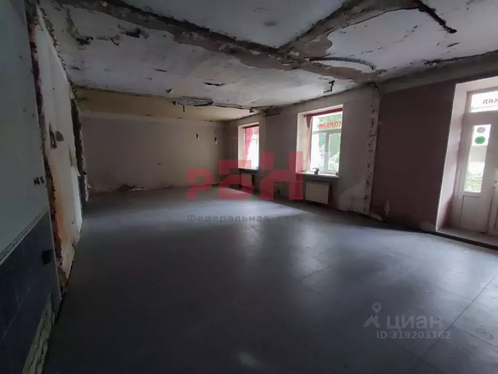 Торговая площадь в Омская область, Омск просп. Мира, 78 (92 м) - Фото 1