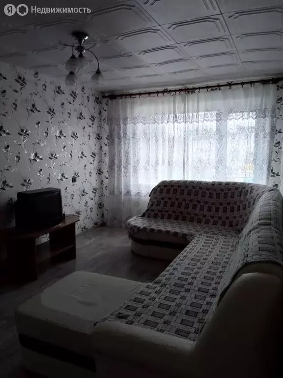 2-комнатная квартира: Углеуральский, улица Гагарина, 6 (43.8 м) - Фото 0