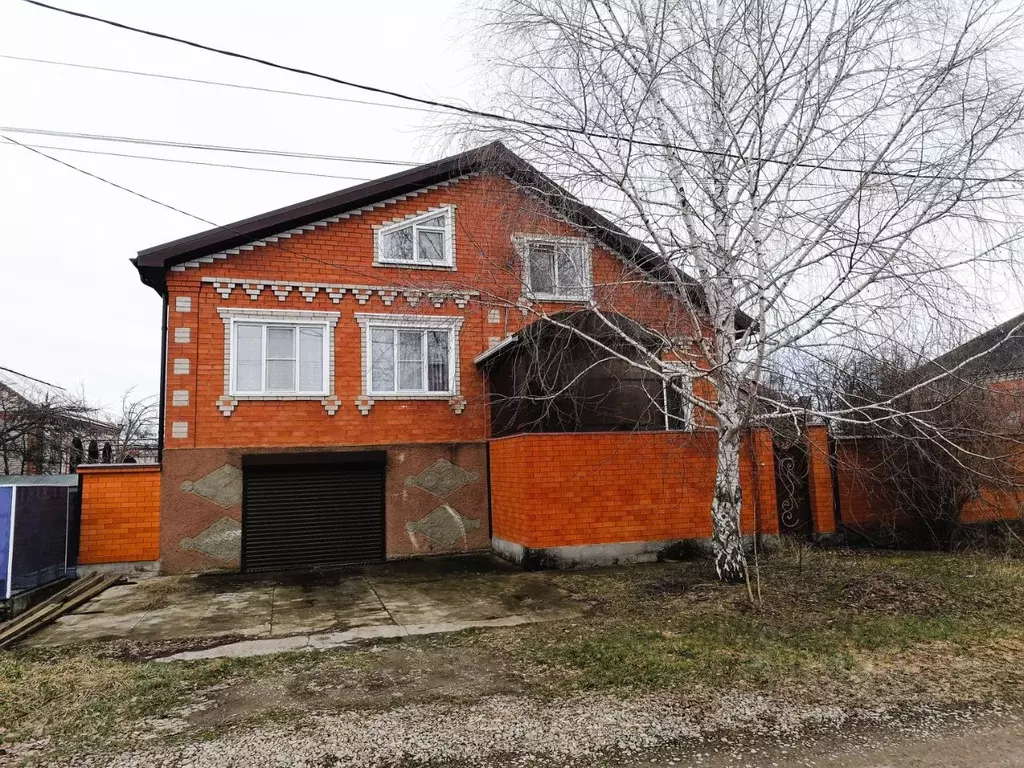 Дом в Краснодарский край, Лабинск Волжская ул. (344 м) - Фото 1