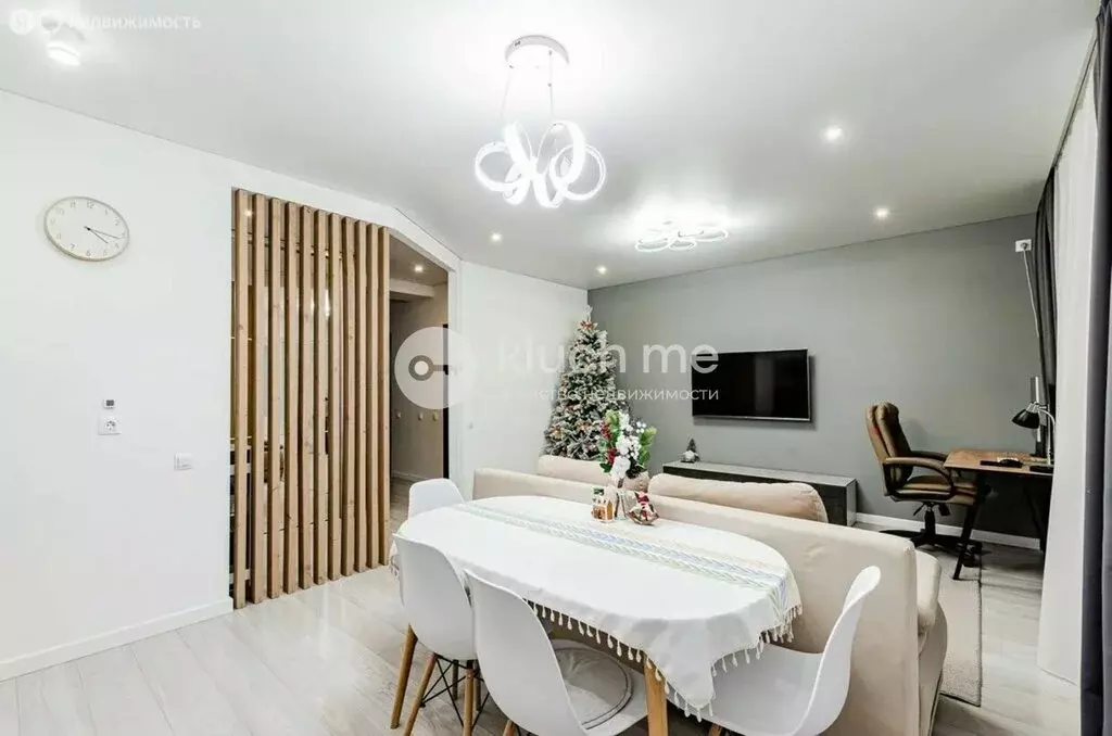 2-комнатная квартира: Казань, улица Разведчика Ахмерова, 7 (55 м) - Фото 1