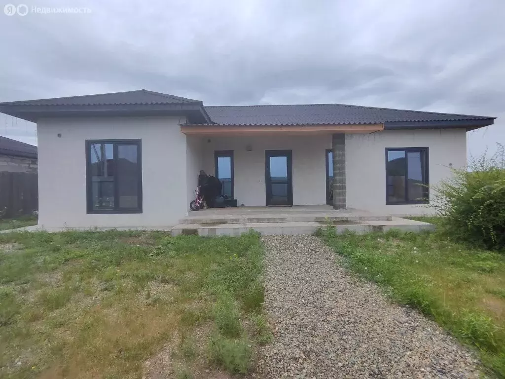 Дом в село Калинино, Рябиновая улица, 15 (134 м) - Фото 1