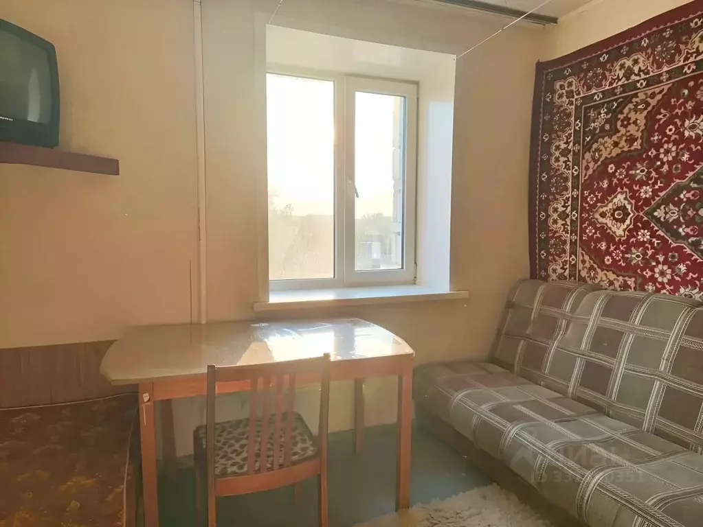 Комната Новосибирская область, Новосибирск ул. Петухова, 12 (12.0 м) - Фото 2