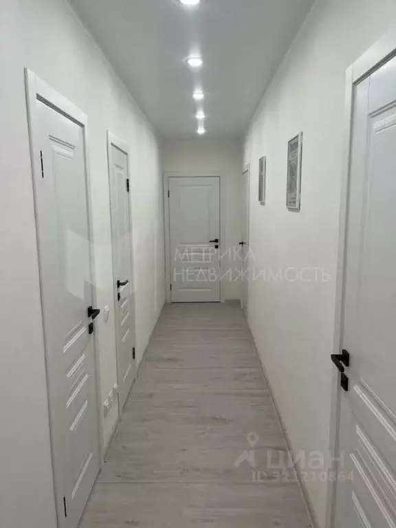 2-к кв. Тюменская область, Тюмень ул. Вересковая, 9 (64.0 м) - Фото 0