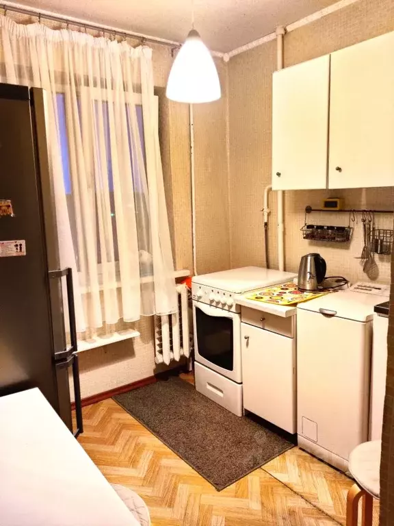 1-к кв. Московская область, Люберцы городской округ, Октябрьский пгт ... - Фото 0