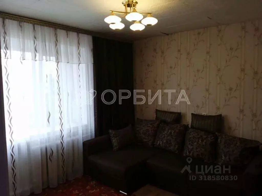 1-к кв. Тюменская область, Тюмень ул. 9 Января, 4 (33.6 м) - Фото 1