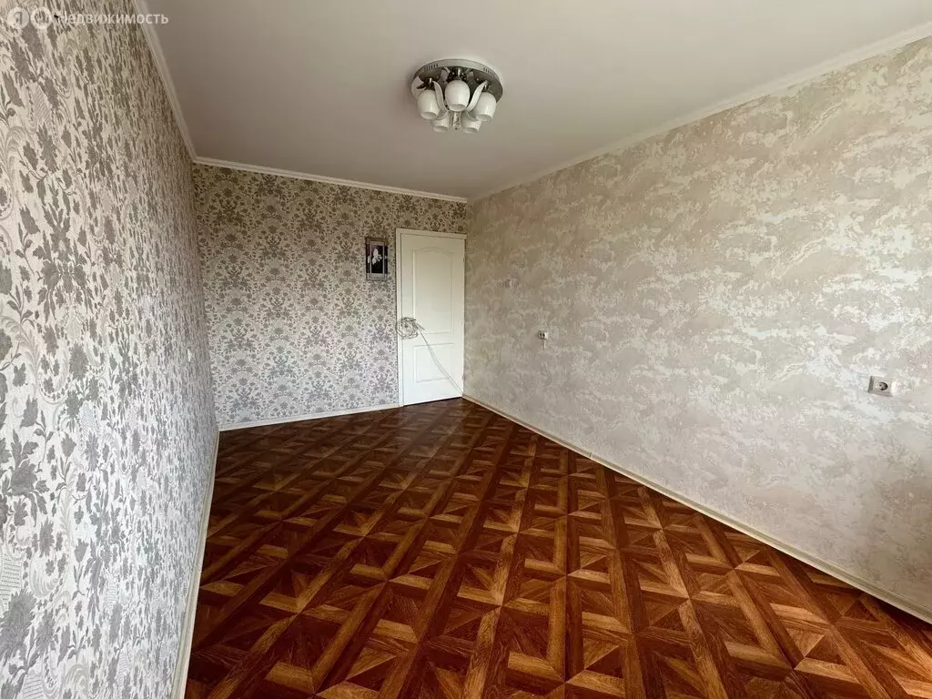 3-комнатная квартира: деревня Кипень, Ропшинское шоссе, 15 (60.3 м) - Фото 1