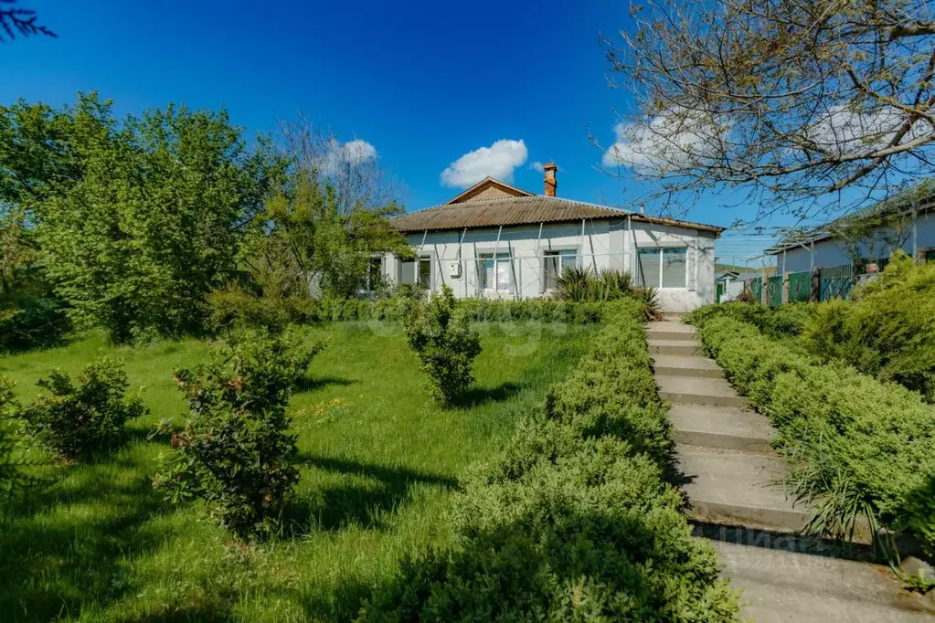 Дом в Крым, Бахчисарайский район, с. Голубинка ул. Ленина, 52 (133 м) - Фото 1