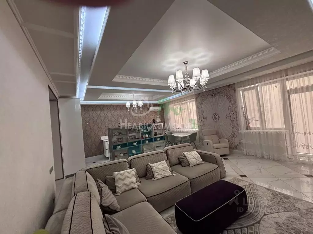 Таунхаус в Краснодарский край, Ейск Ромашковая ул. (229 м) - Фото 1