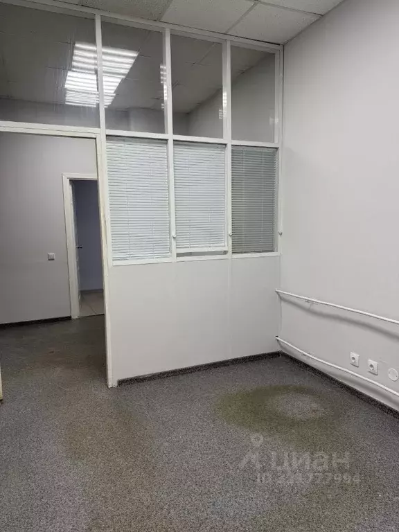 Офис в Свердловская область, Екатеринбург ул. Альпинистов, 77В (33 м) - Фото 0